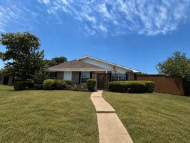 733 Middle Cove Dr - Photo 1 of 1