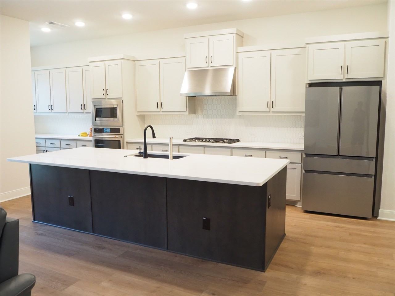 2613 Rosewood Way - Photo 4 of 40