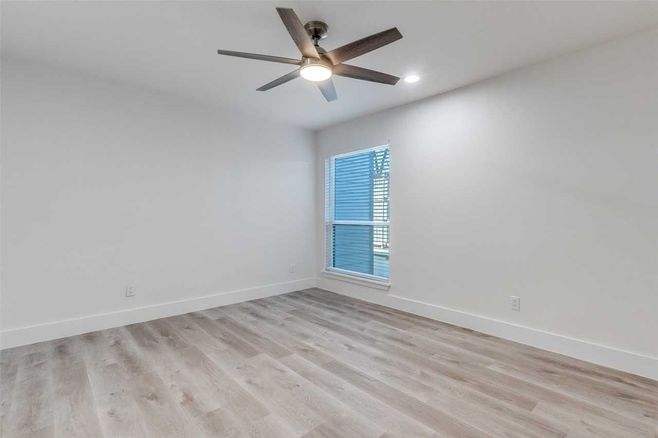 5755 Phoenix Dr #A - Photo 7 of 16