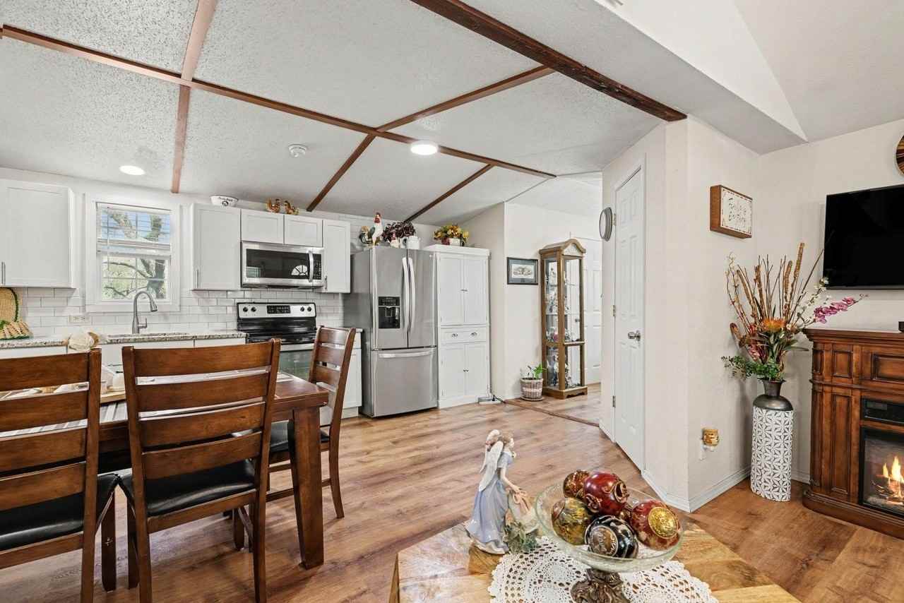 5591 County Road 920 - Photo 6 of 34