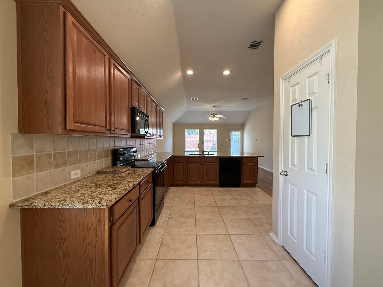 3605 Cottonwood Rd - Photo 3 of 38