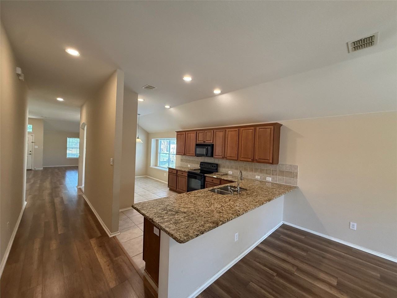 3605 Cottonwood Rd - Photo 7 of 38