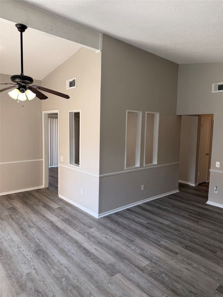 1803 Wickersham Dr - Photo 5 of 20