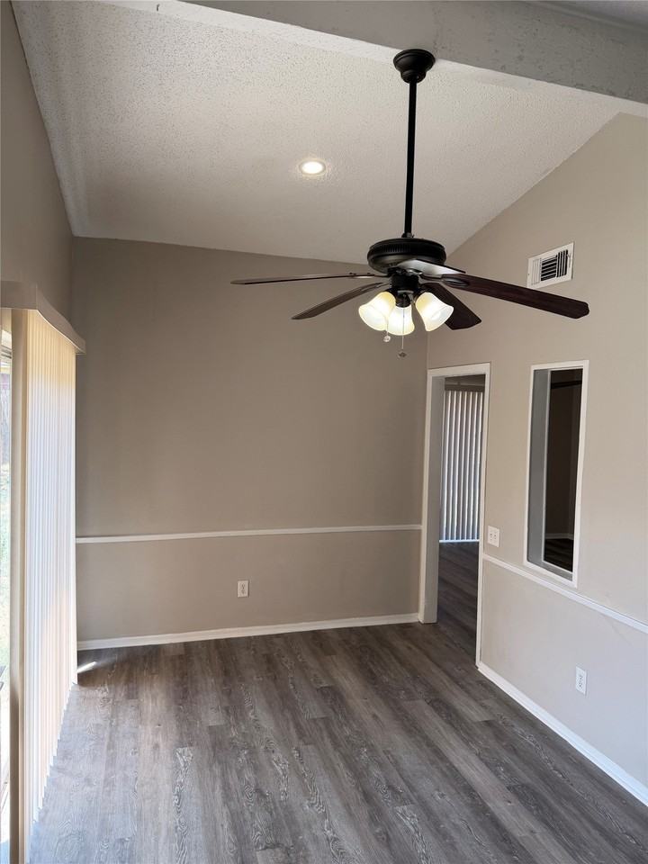 1803 Wickersham Dr - Photo 6 of 20