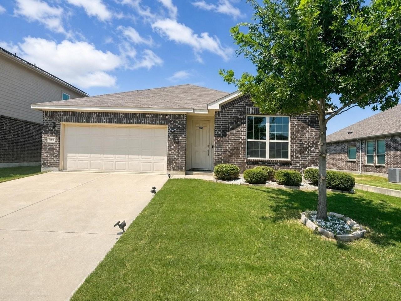 5601 Portola Ln - Photo 2 of 29