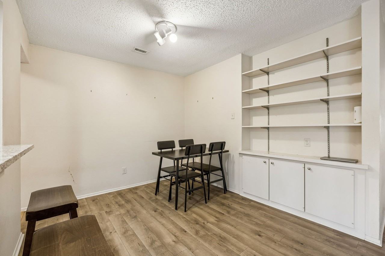 5138 Amesbury Dr #211 - Photo 4 of 17