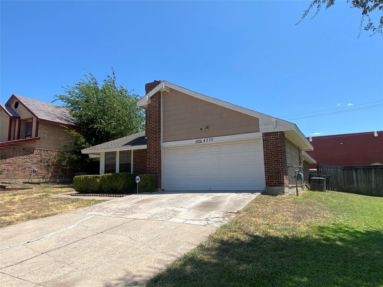 4370 Ashley Ln - Photo 2 of 18