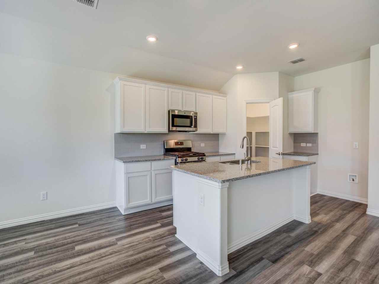 213 Cedar Canyon Dr - Photo 4 of 13
