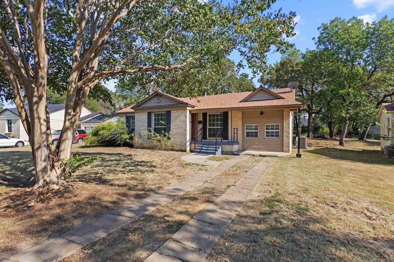 82 Vaughn Dr - Photo 2 of 25