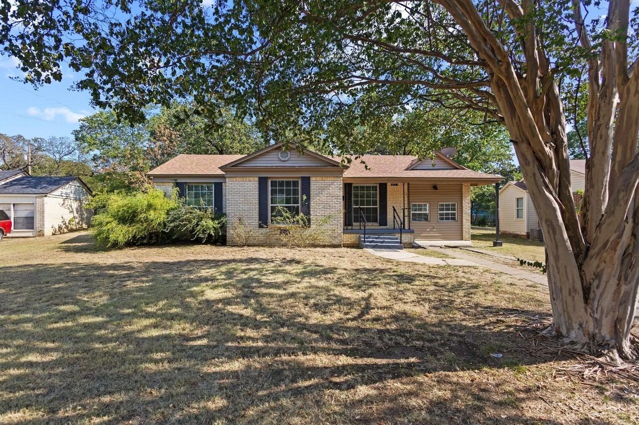 82 Vaughn Dr - Photo 3 of 25