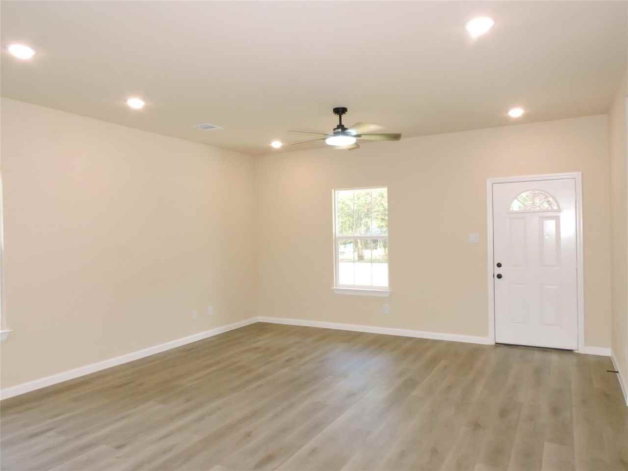 106 Navajo Dr - Photo 6 of 24