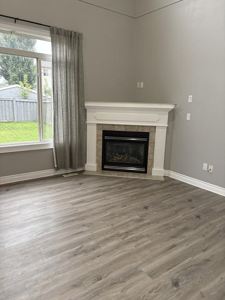 11321 82 Ave - Photo 5 of 10