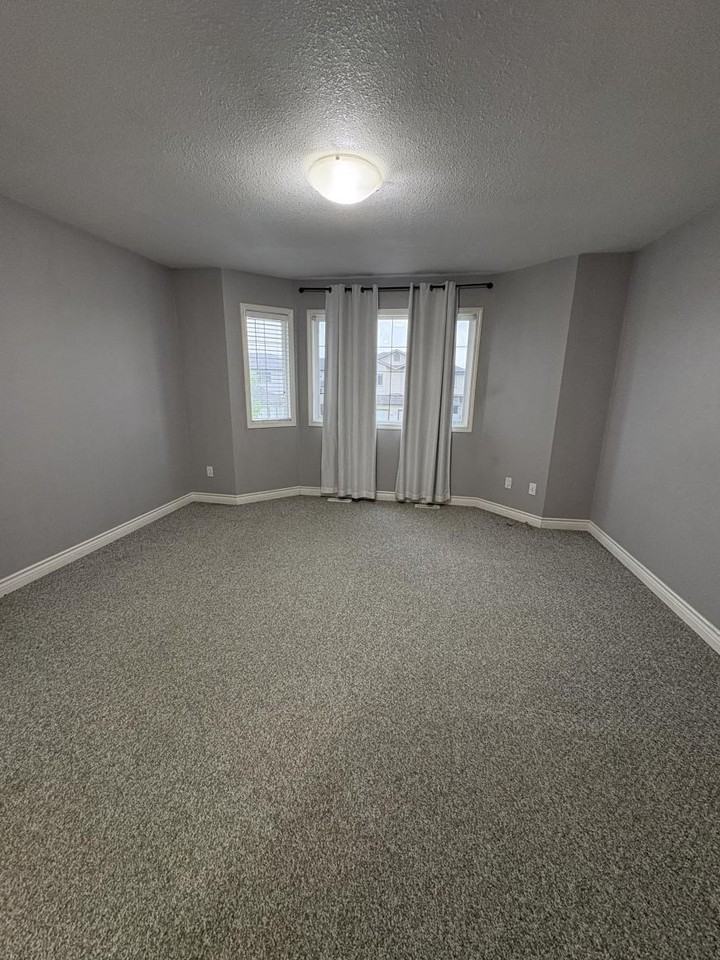 11321 82 Ave - Photo 6 of 10