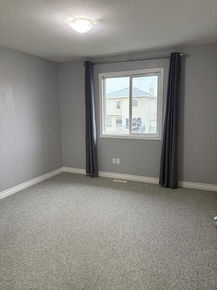 11321 82 Ave - Photo 7 of 10