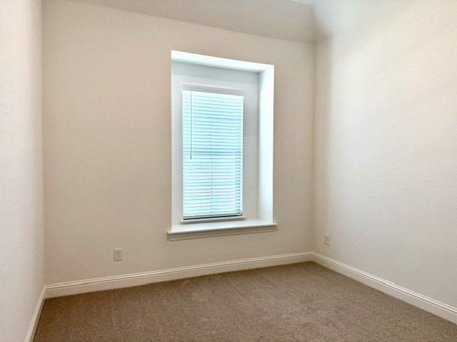 3250 Jersey Dr - Photo 5 of 28