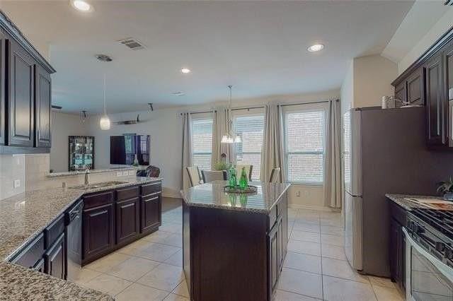 3929 Muscadine Dr - Photo 5 of 37
