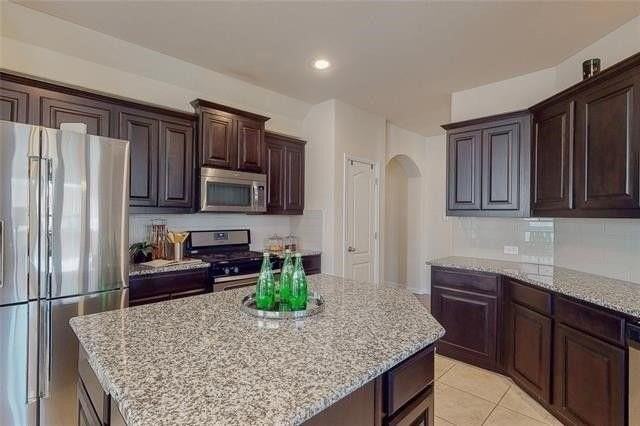 3929 Muscadine Dr - Photo 6 of 37