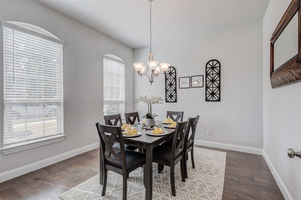 4248 Del Rey Ave - Photo 5 of 34