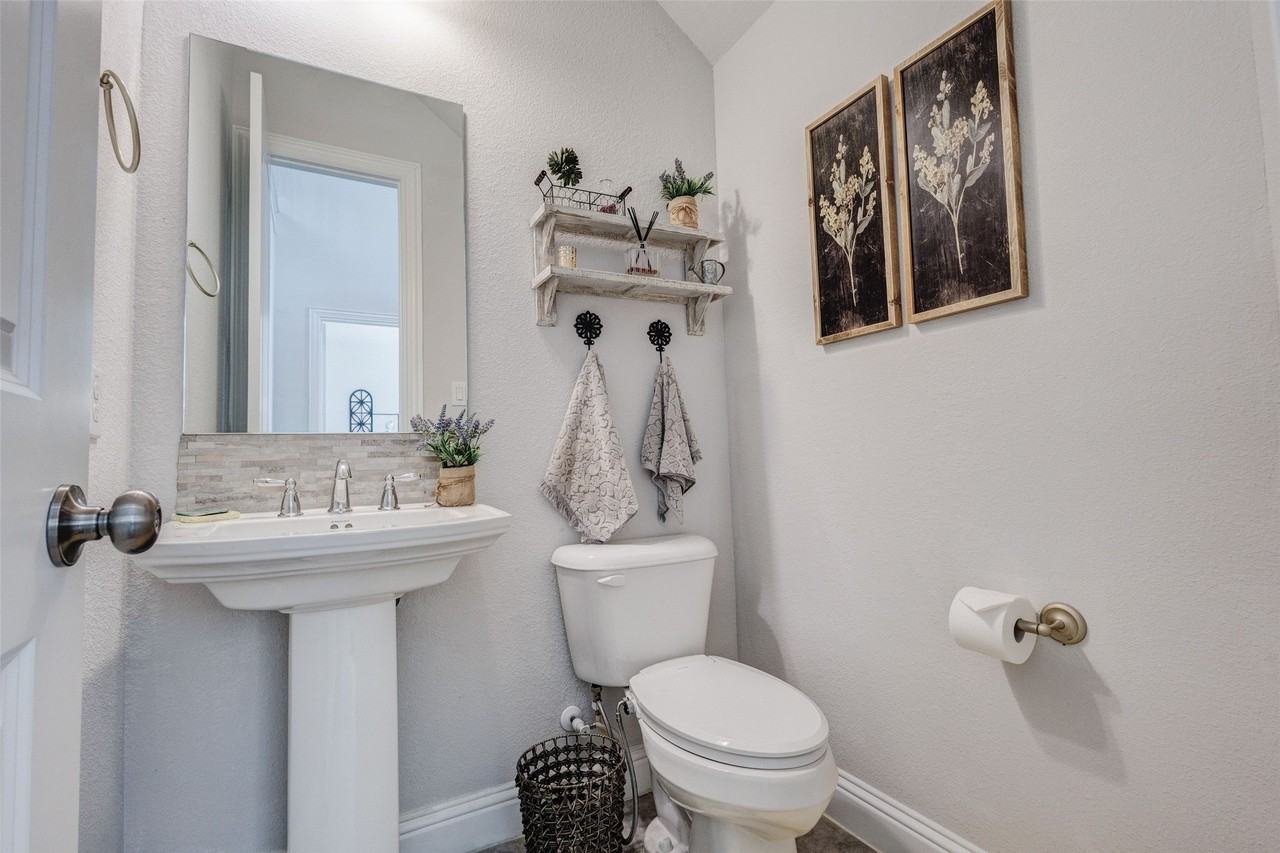 4248 Del Rey Ave - Photo 6 of 34