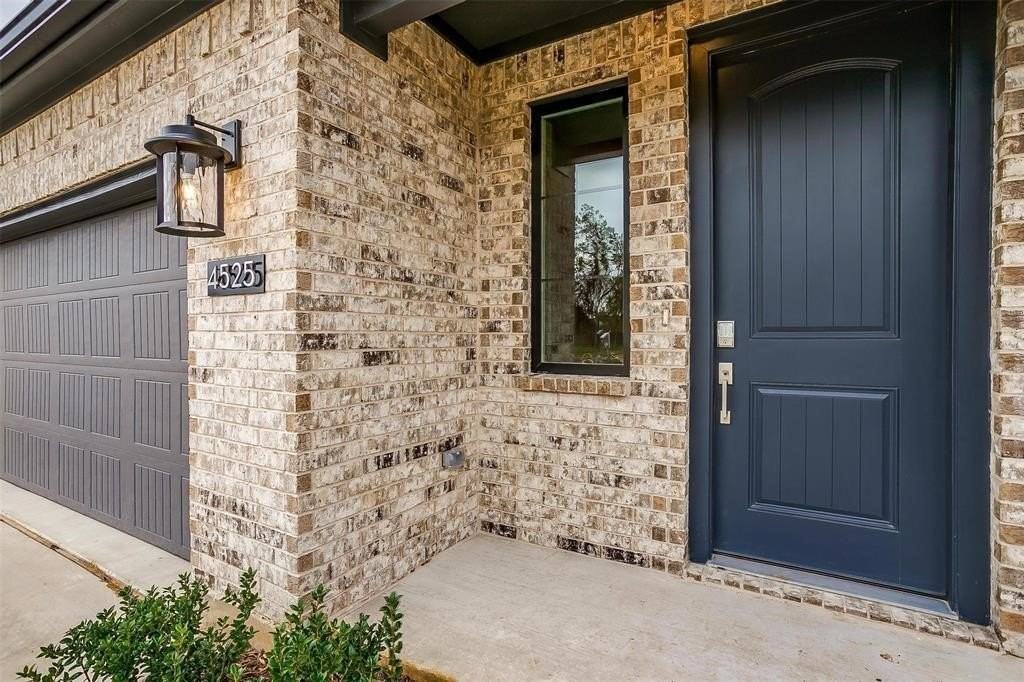 4525 Hogans Alley Dr - Photo 2 of 35