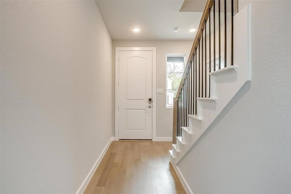 4525 Hogans Alley Dr - Photo 3 of 35