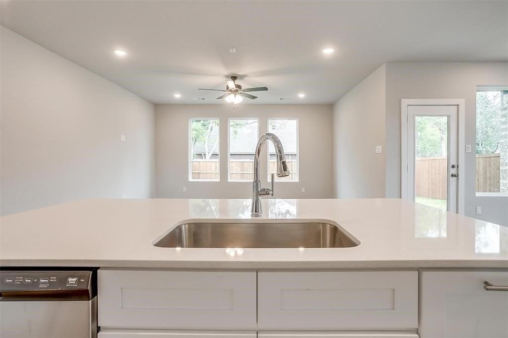 4525 Hogans Alley Dr - Photo 6 of 35