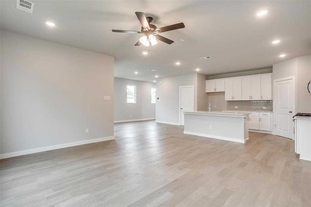 4525 Hogans Alley Dr - Photo 7 of 35