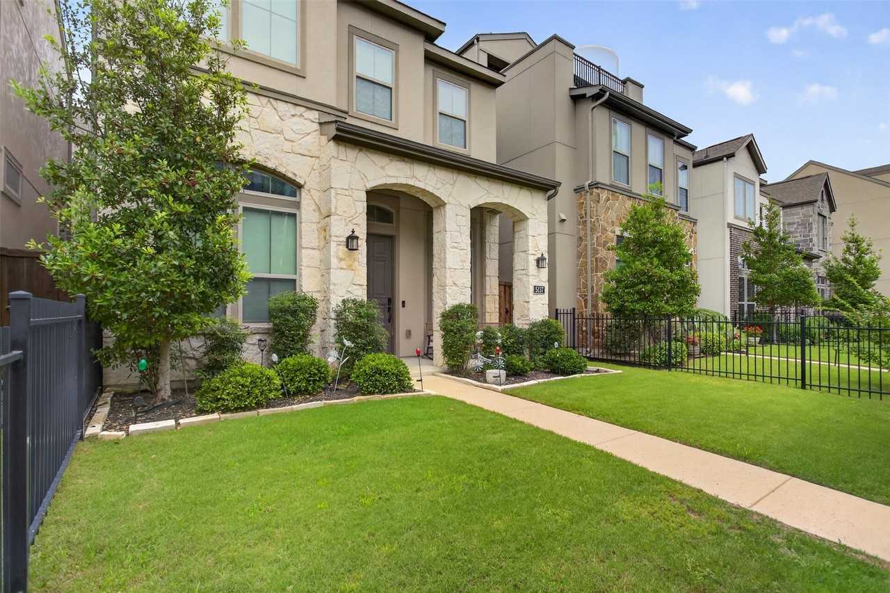 5137 Artemesia Ln - Photo 3 of 31