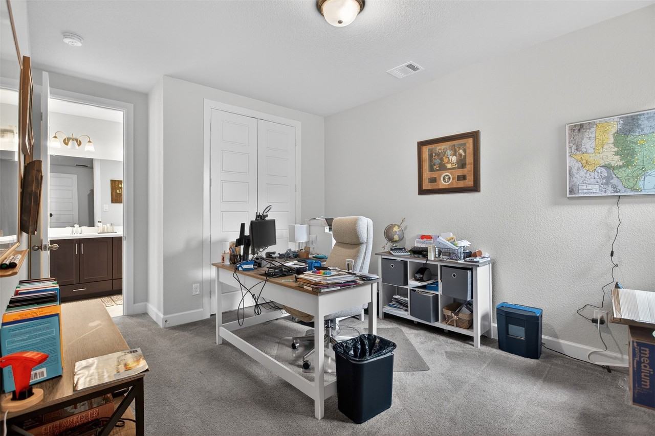 5137 Artemesia Ln - Photo 6 of 31