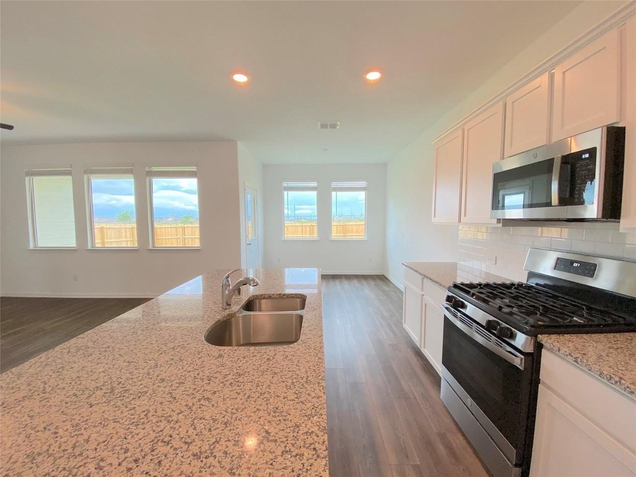 565 Pueblo Bonito Trl - Photo 5 of 13