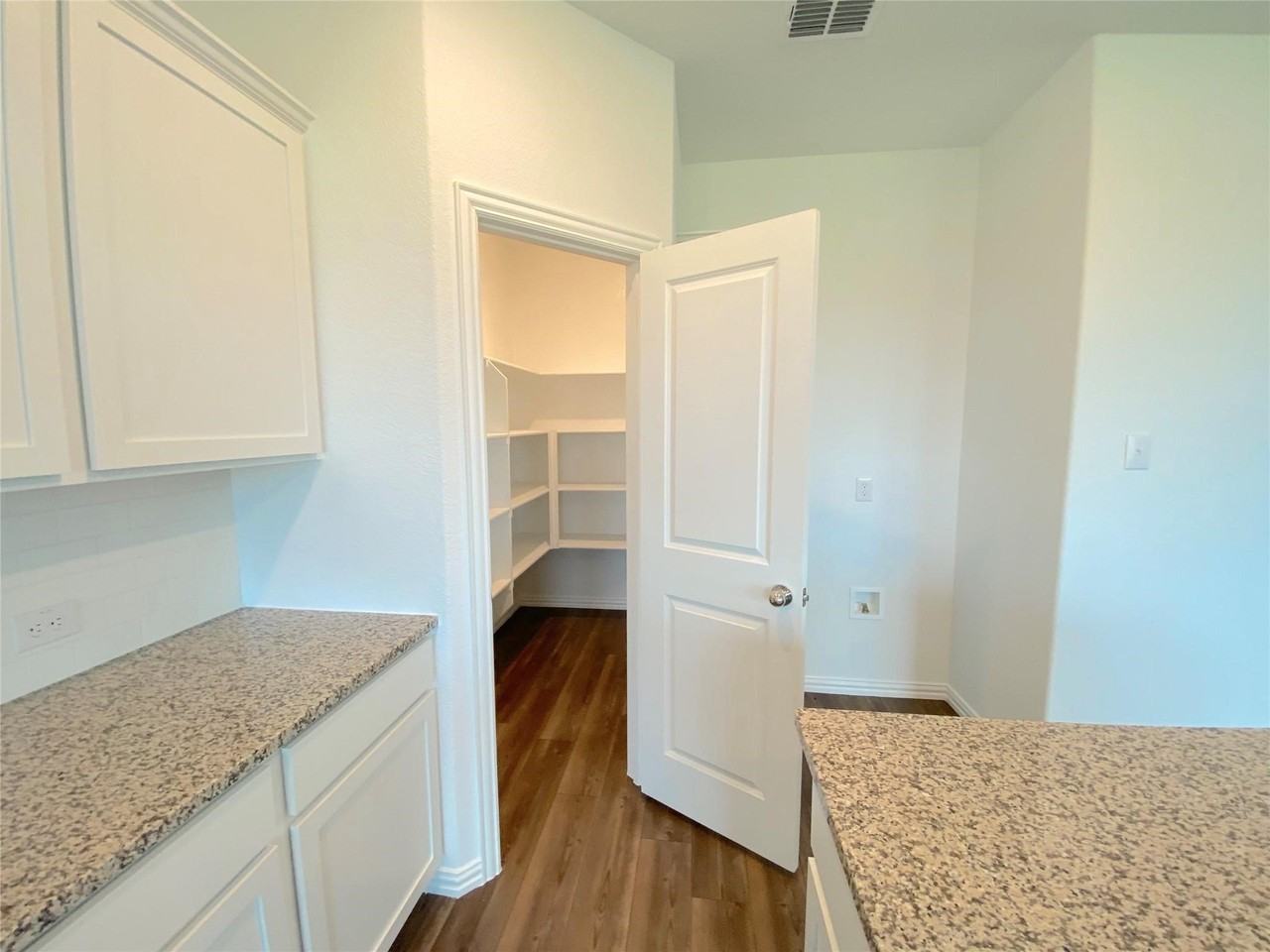 565 Pueblo Bonito Trl - Photo 6 of 13