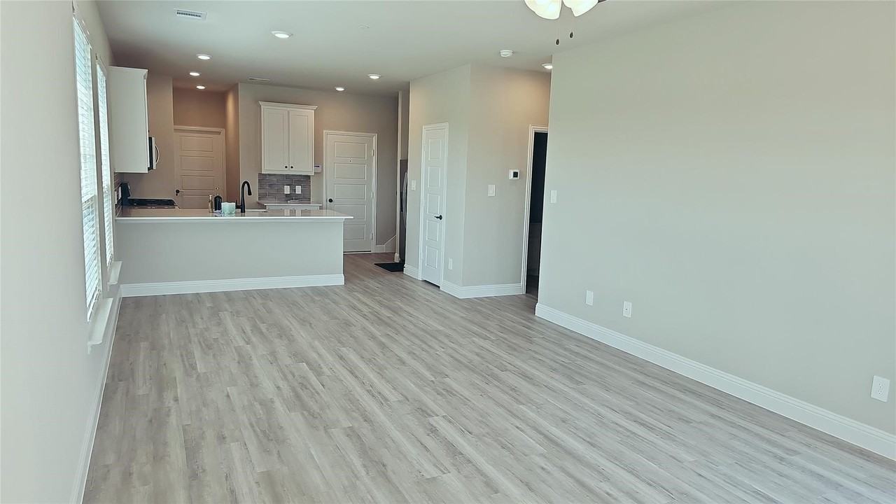 3601 Geoffrey Trl - Photo 3 of 9