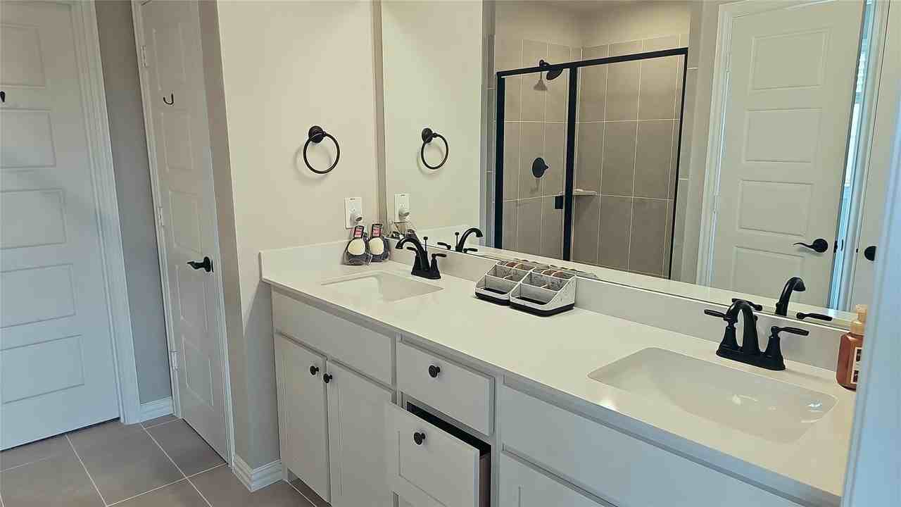 3601 Geoffrey Trl - Photo 6 of 9