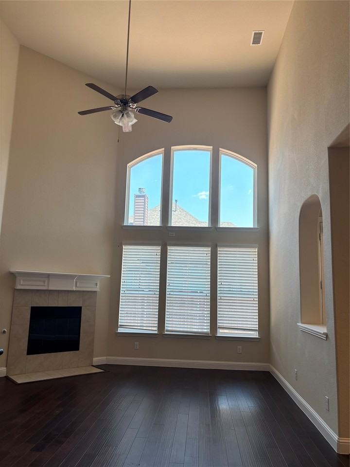 6117 Mickelson Way - Photo 4 of 24