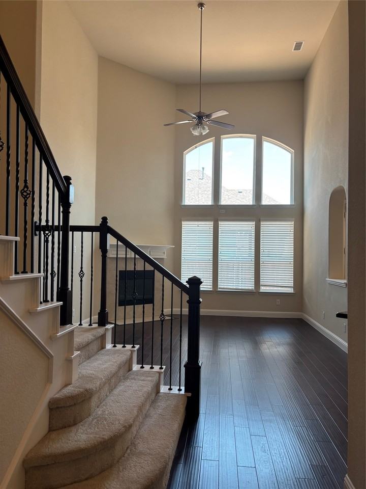 6117 Mickelson Way - Photo 5 of 24