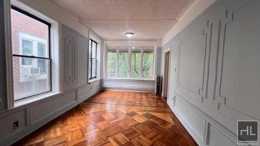 593 Miller Ave - Photo 2 of 10