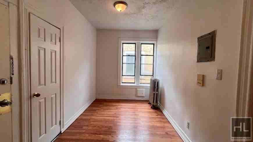 593 Miller Ave - Photo 7 of 10