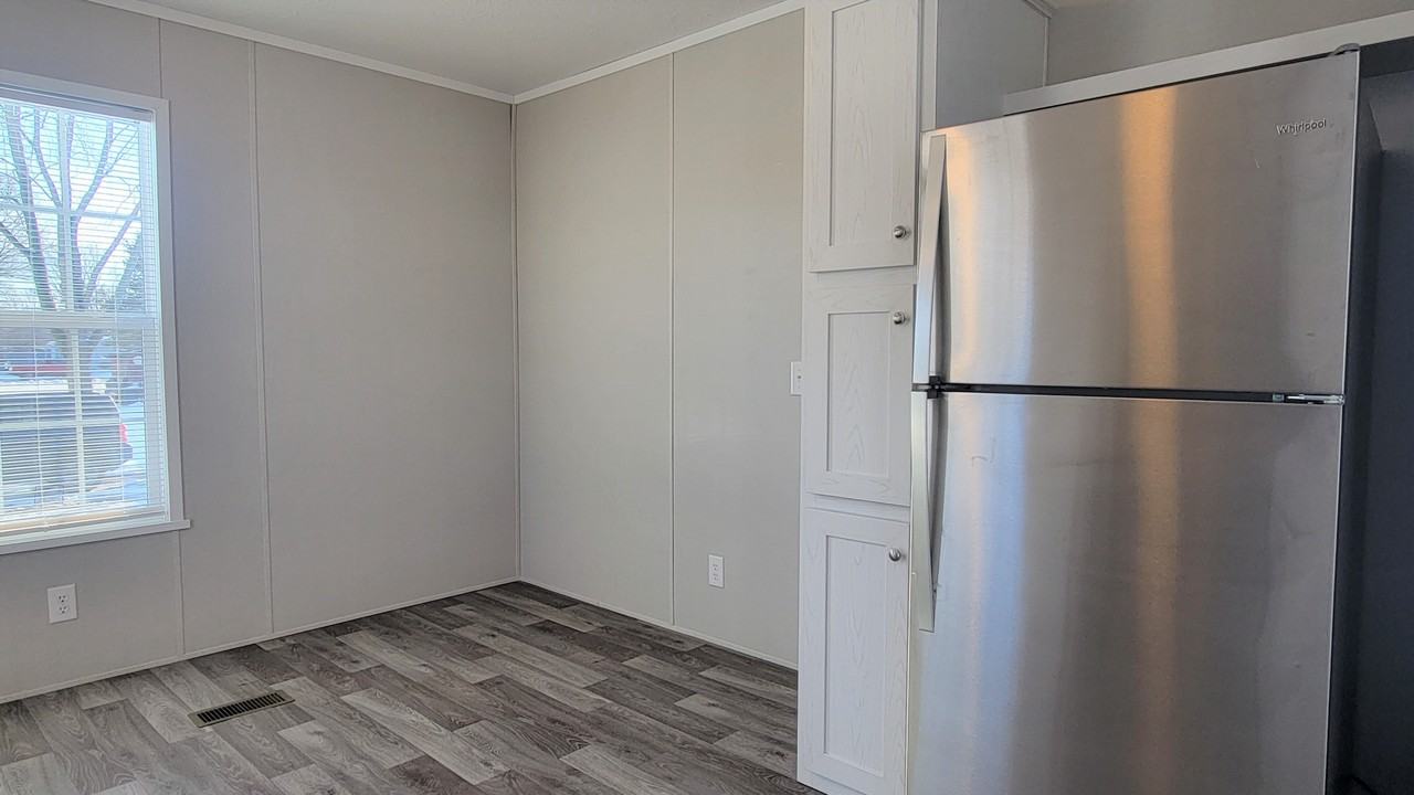 166 Washington #166 - Photo 3 of 5