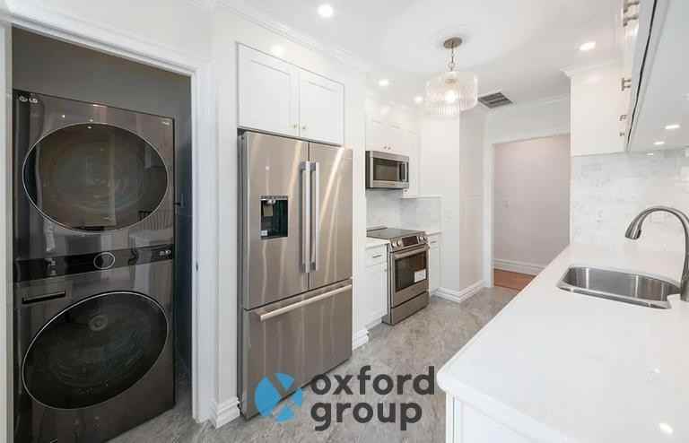 202 E 76th St - Photo 3 of 10