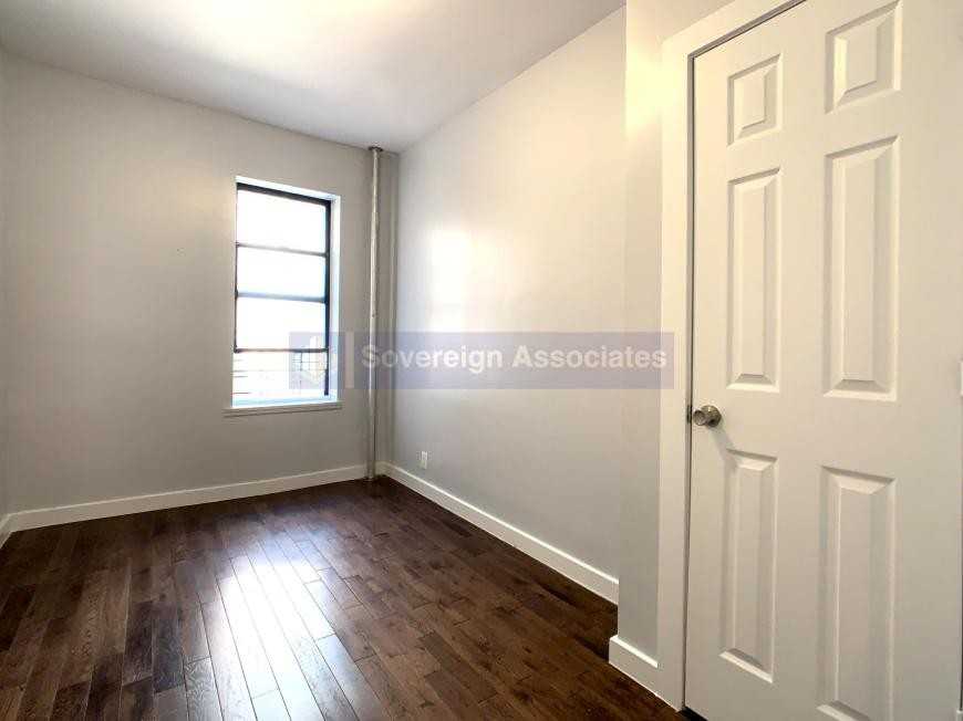14 Thayer St - Photo 3 of 7