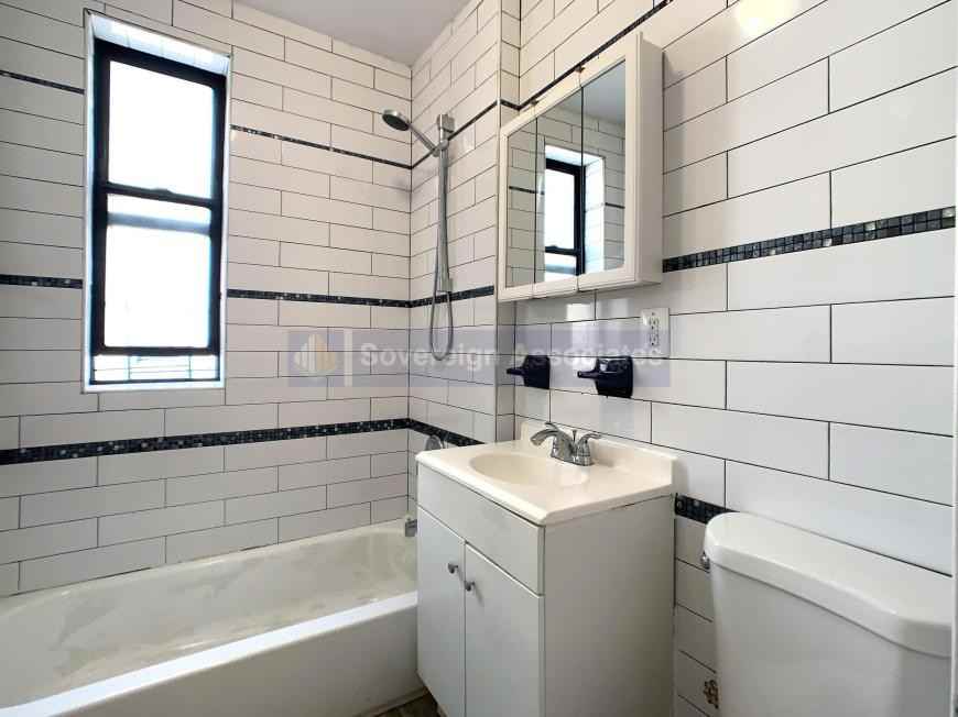 14 Thayer St - Photo 5 of 7