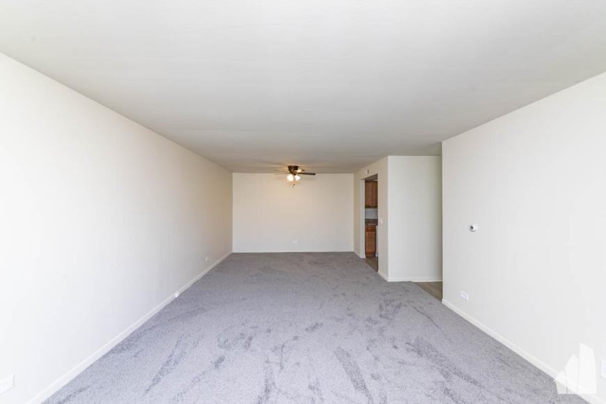 245 W Main St - Photo 7 of 10