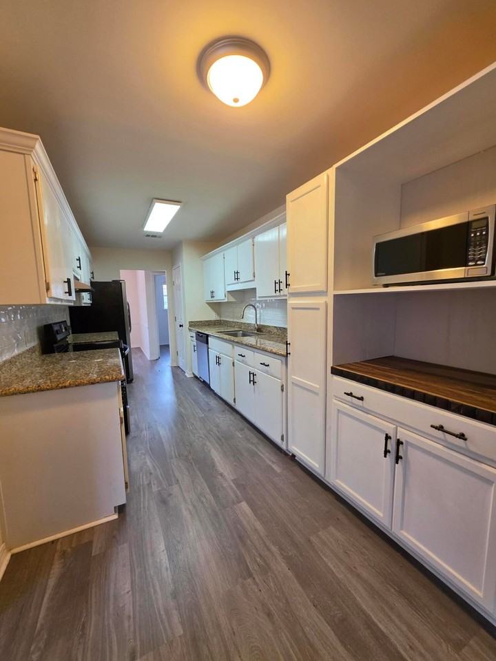 404 Riverchase Blvd - Photo 5 of 13