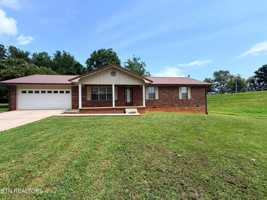 featured image of 104 College Grove Rd