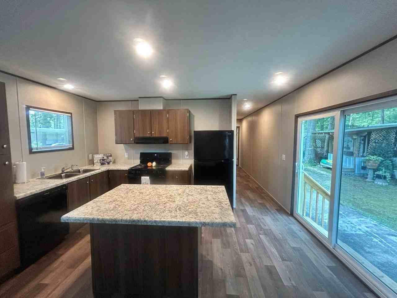 27 White Oak Vlg - Photo 2 of 18