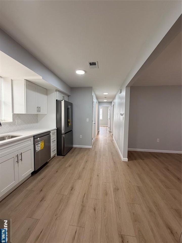 58-60 Davenport Ave - Photo 4 of 17