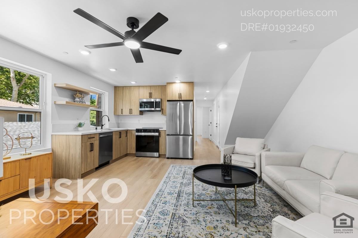 2824 D St - Photo 5 of 21
