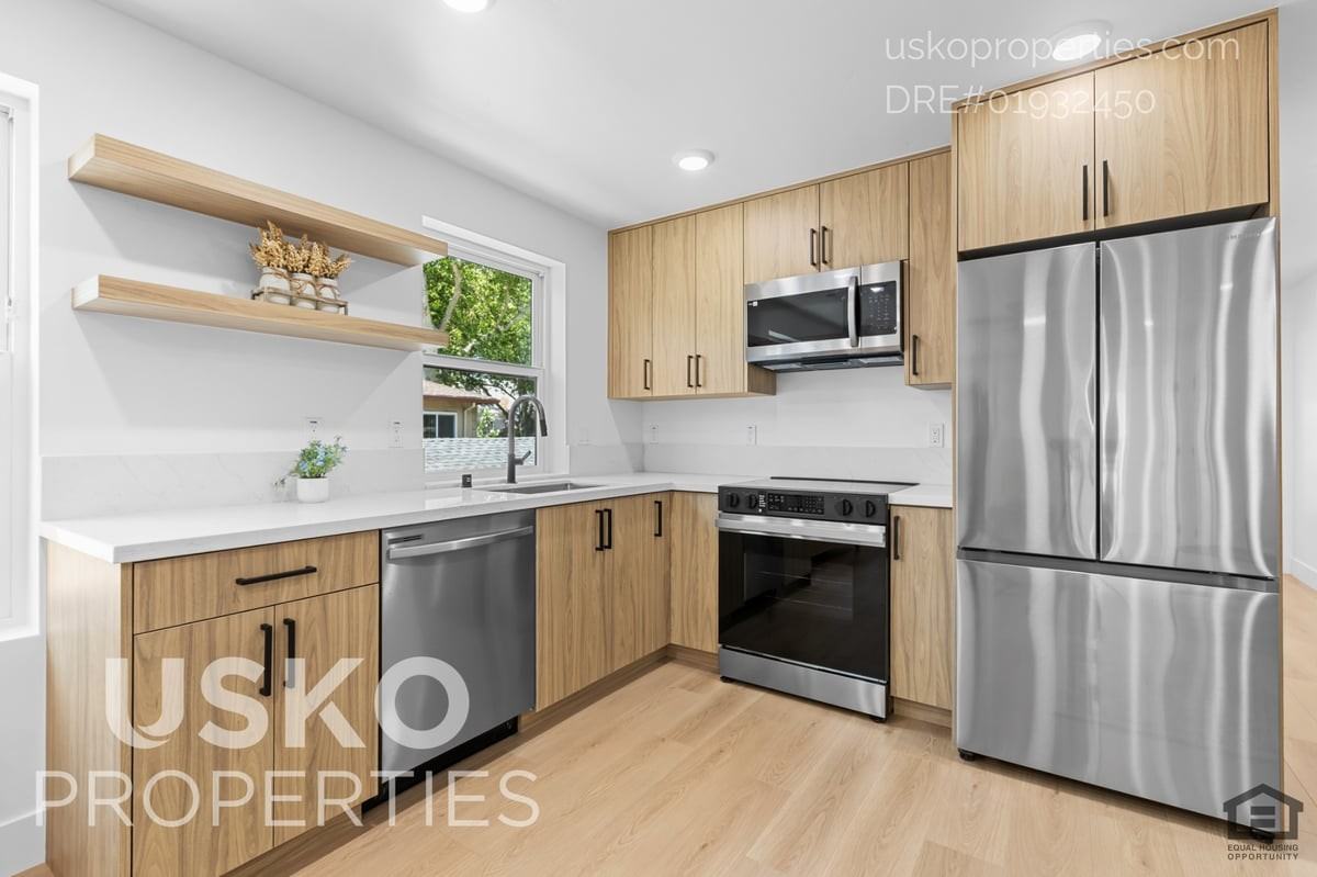 2824 D St - Photo 6 of 21