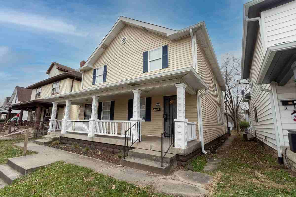 1920 Sugar Grove Ave - Photo 4 of 28