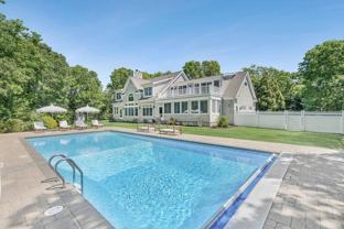 2 Hilltop Ln - Photo 1 of 1